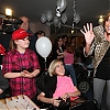 5B8056351385D_Nadine_Coyle_visits_hospice.jpg